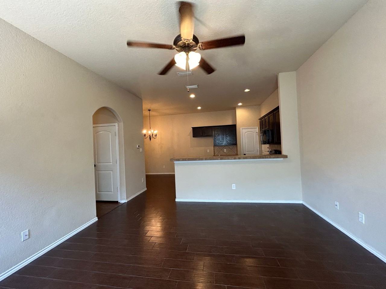 295 Rosalie Dr - Photo 4 of 26