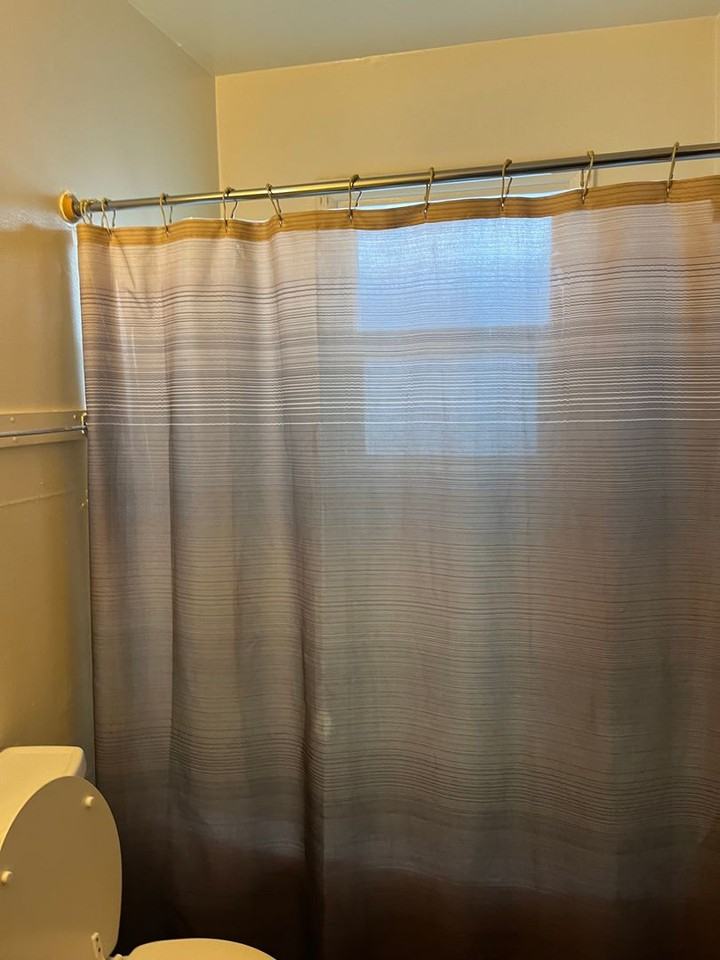 407 Ne Waite St #1 - Photo 6 of 14