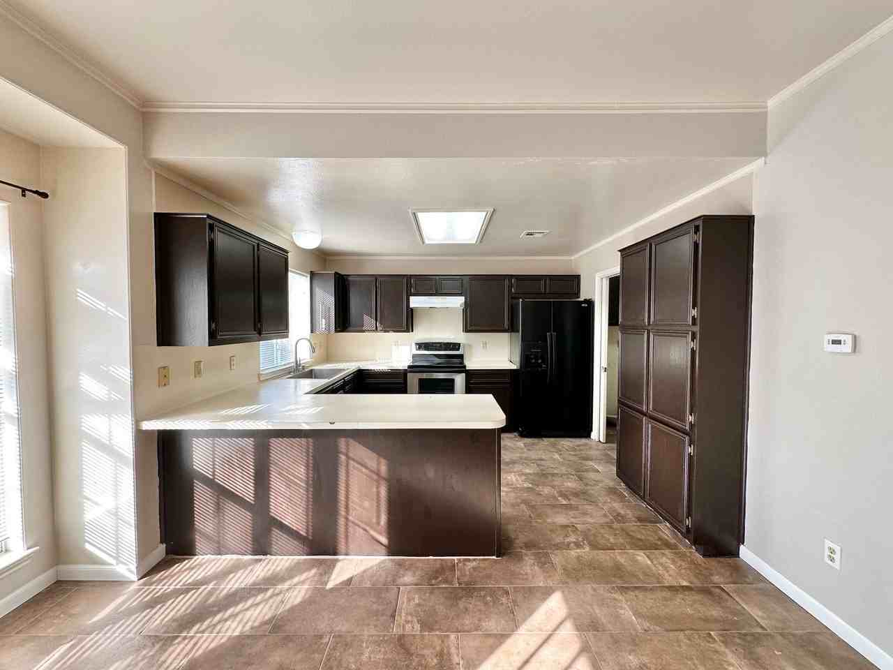 2705 Larkspur Dr - Photo 6 of 31