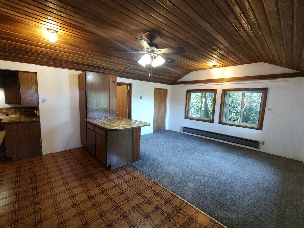 859 Lakeshore Dr - Photo 3 of 10