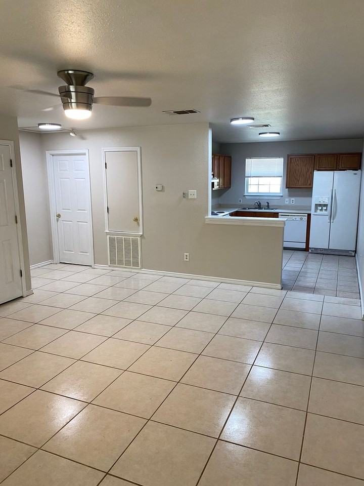 617 Conway Dr - Photo 7 of 17