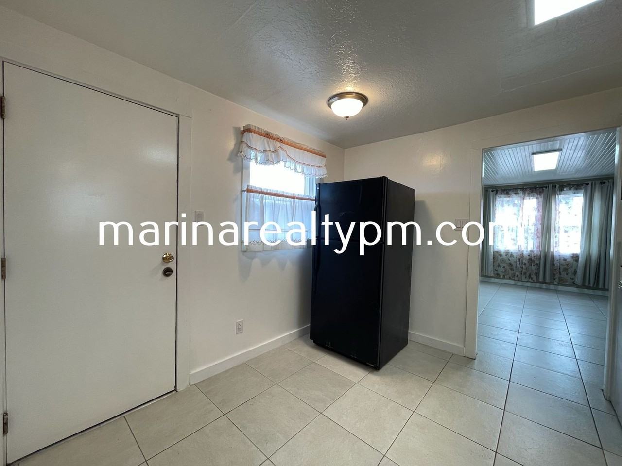 426 Springs Rd - Photo 7 of 15