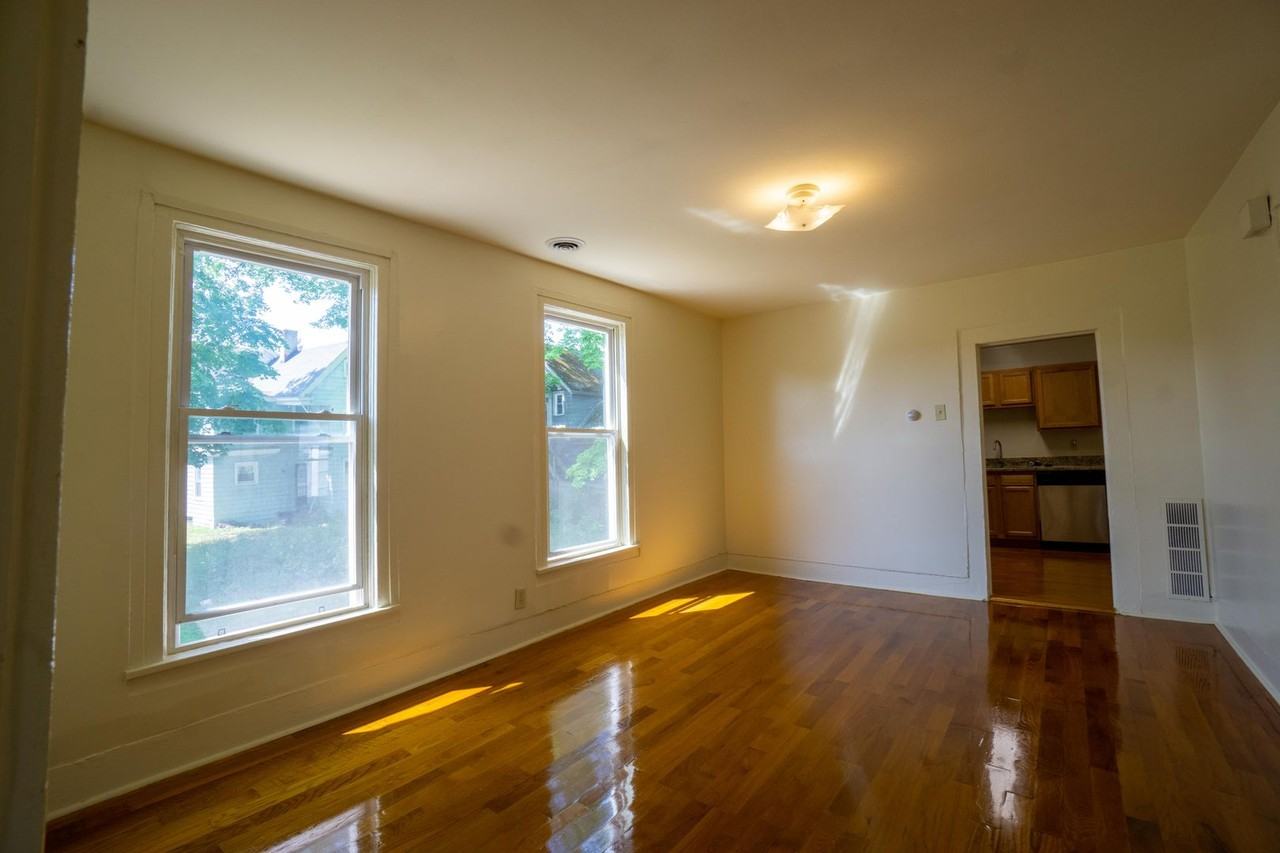 556 Columbus Ave - Photo 3 of 18