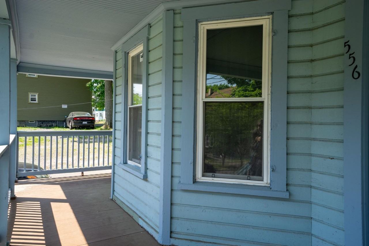 556 Columbus Ave - Photo 6 of 18
