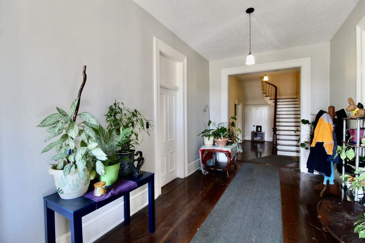 317 Park Ave - Photo 2 of 21