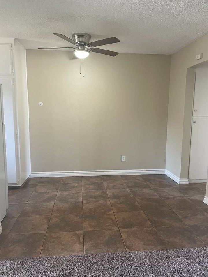 Le Chateau - Photo 7 of 31