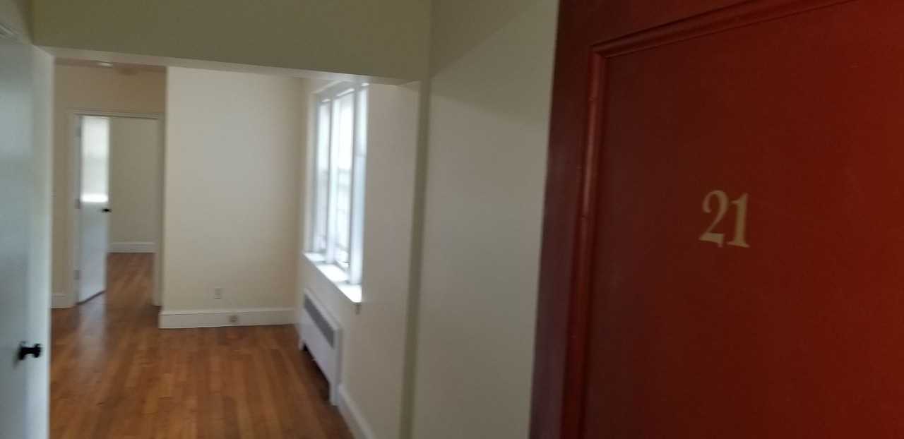 552 Belmont Street - Photo 2 of 8