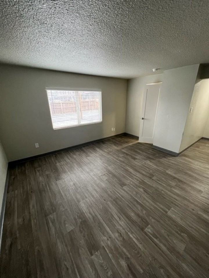 Park Villa - Photo 4 of 7