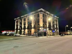 Grand Coulee Building - Photo 1 of 1