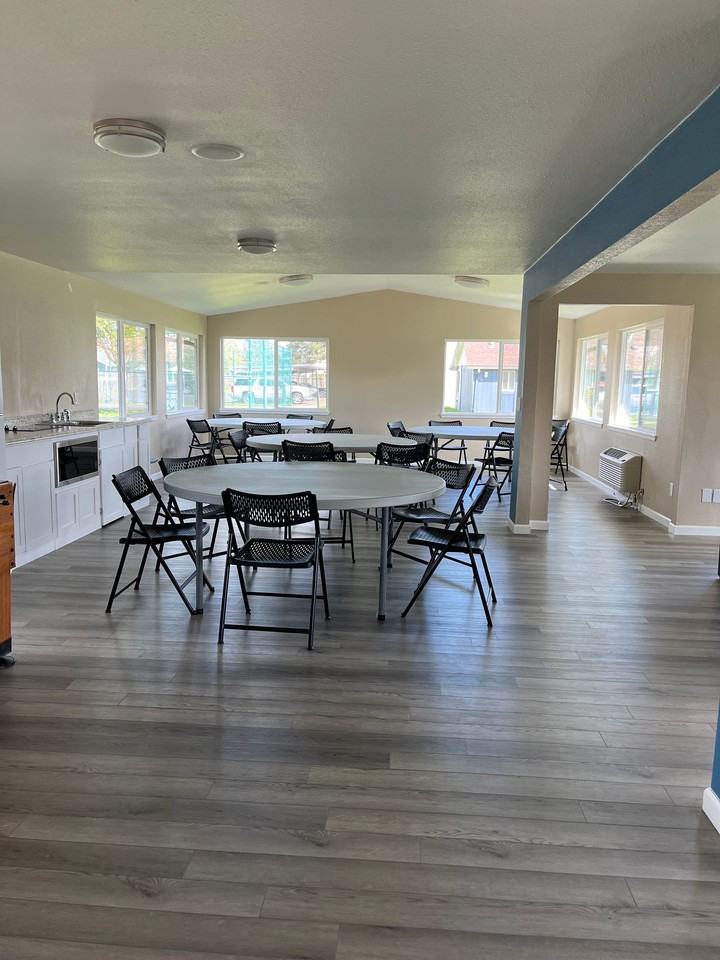 Churchill Village Apartments - Photo 7 of 21