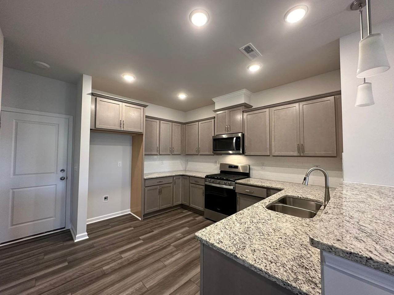 443 Parker Station Ave - Photo 2 of 22