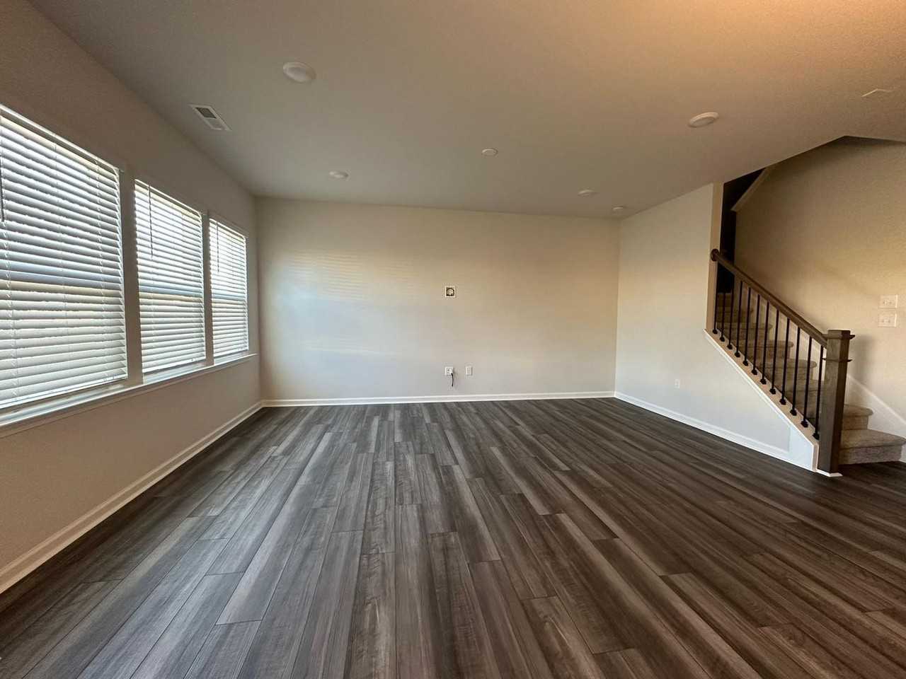 443 Parker Station Ave - Photo 3 of 22