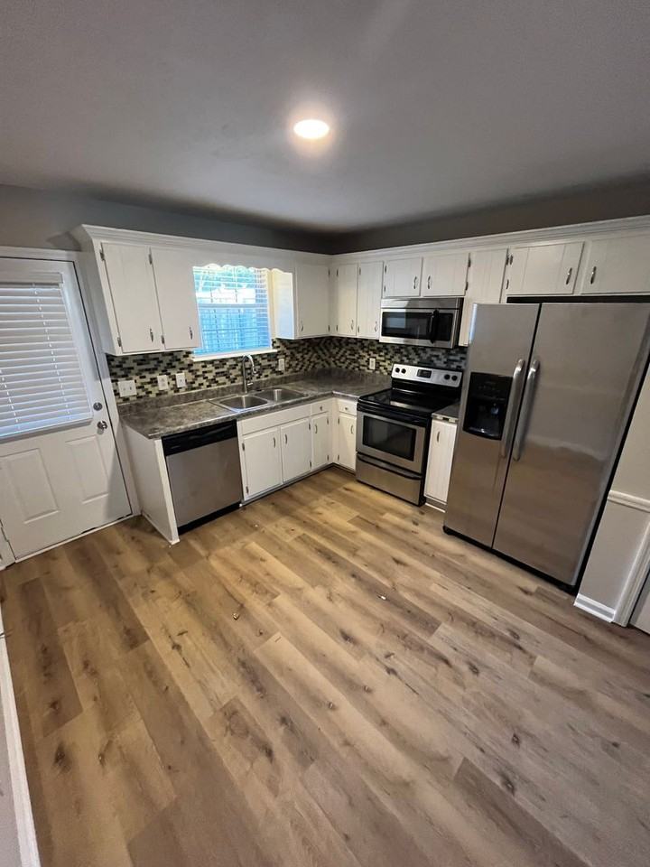 680 Mercer Dr - Photo 7 of 15