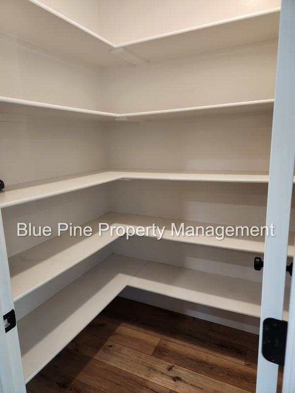 1664 South Higbee Avenue - Photo 6 of 38