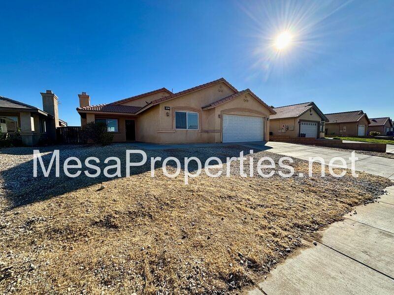 10471 Claudia St - Photo 2 of 32