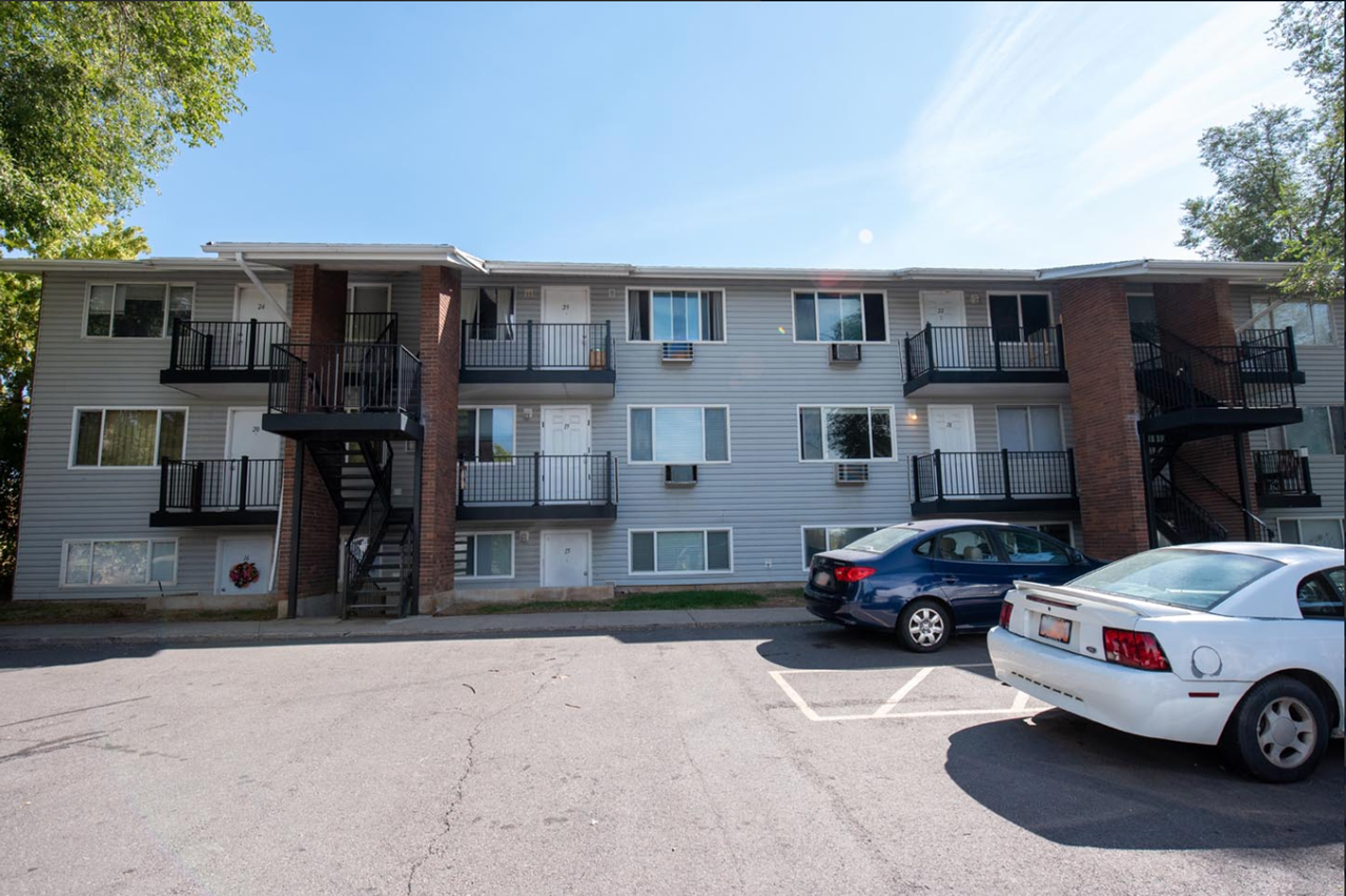 182 W 2400 N - Photo 6 of 22