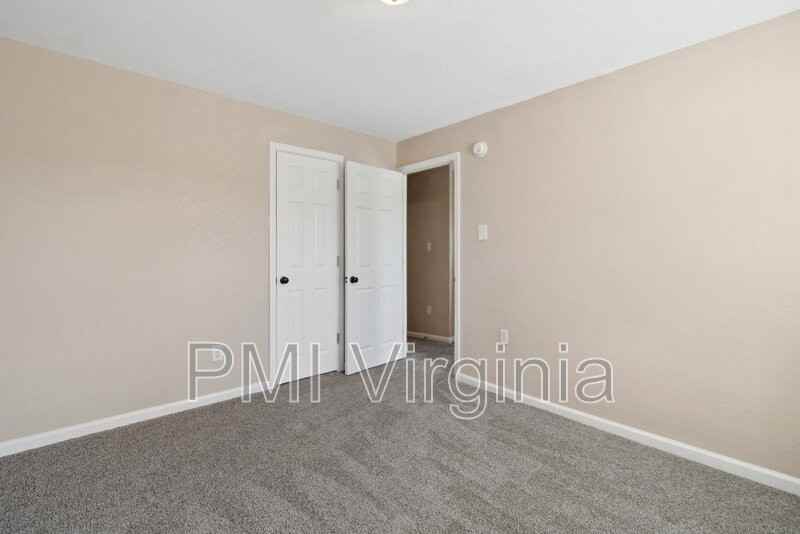 66 Carver Cir - Photo 3 of 24