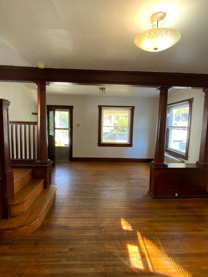824 Highland Ave - Photo 3 of 8
