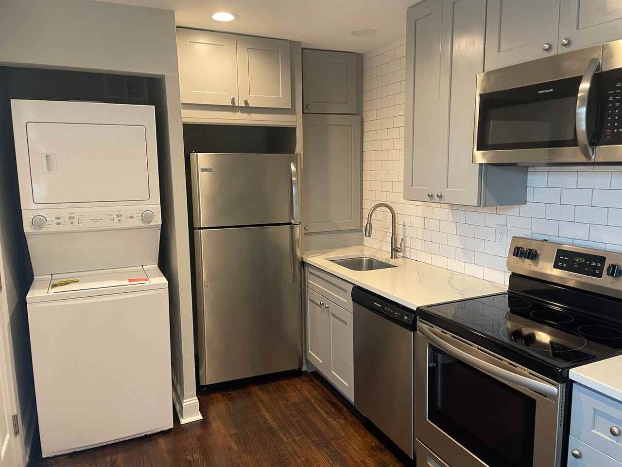 1826 Merriman Ave - Photo 2 of 9