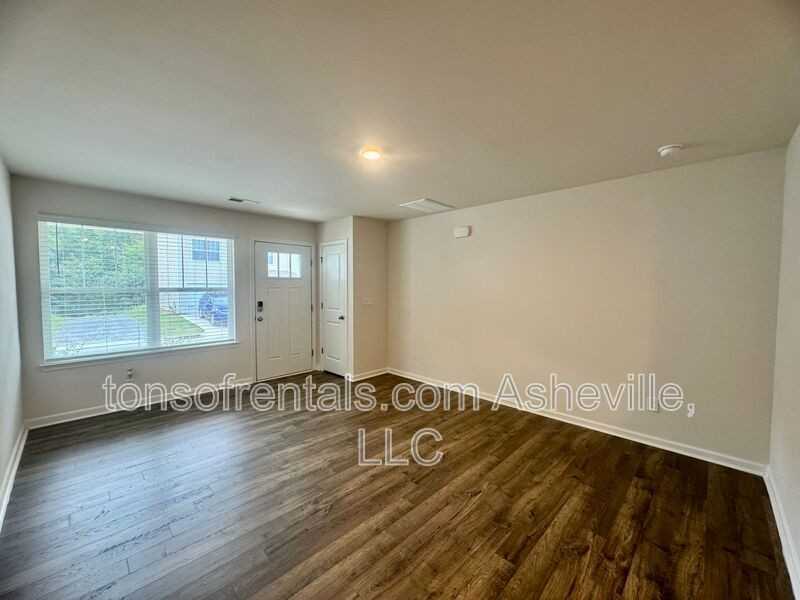 6 Chambers Garden Dr - Photo 4 of 36