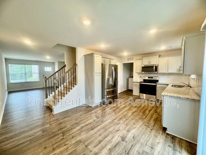 6 Chambers Garden Dr - Photo 3 of 28