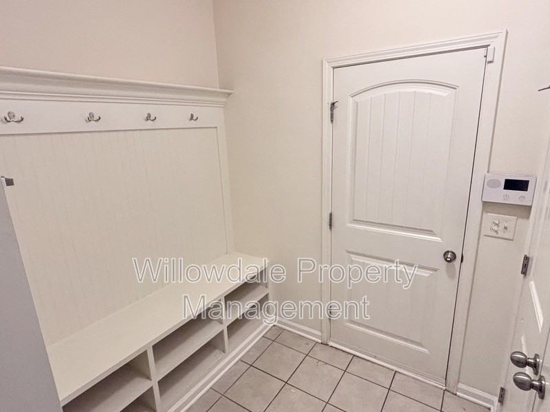 535 Whitworth Ln - Photo 2 of 13