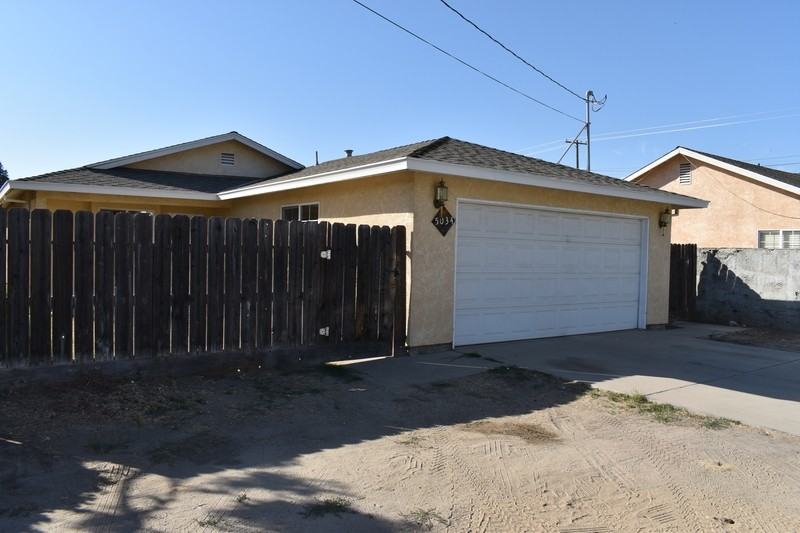 5034 Mccoy Ave - Photo 3 of 40