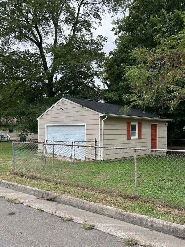 2001 Old Iron Rd - Photo 2 of 39