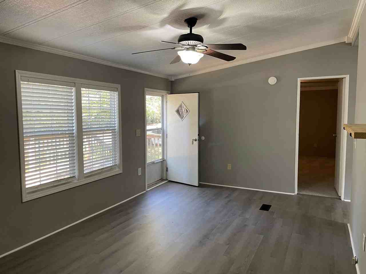 200 Hillcrest Rd - Photo 3 of 21