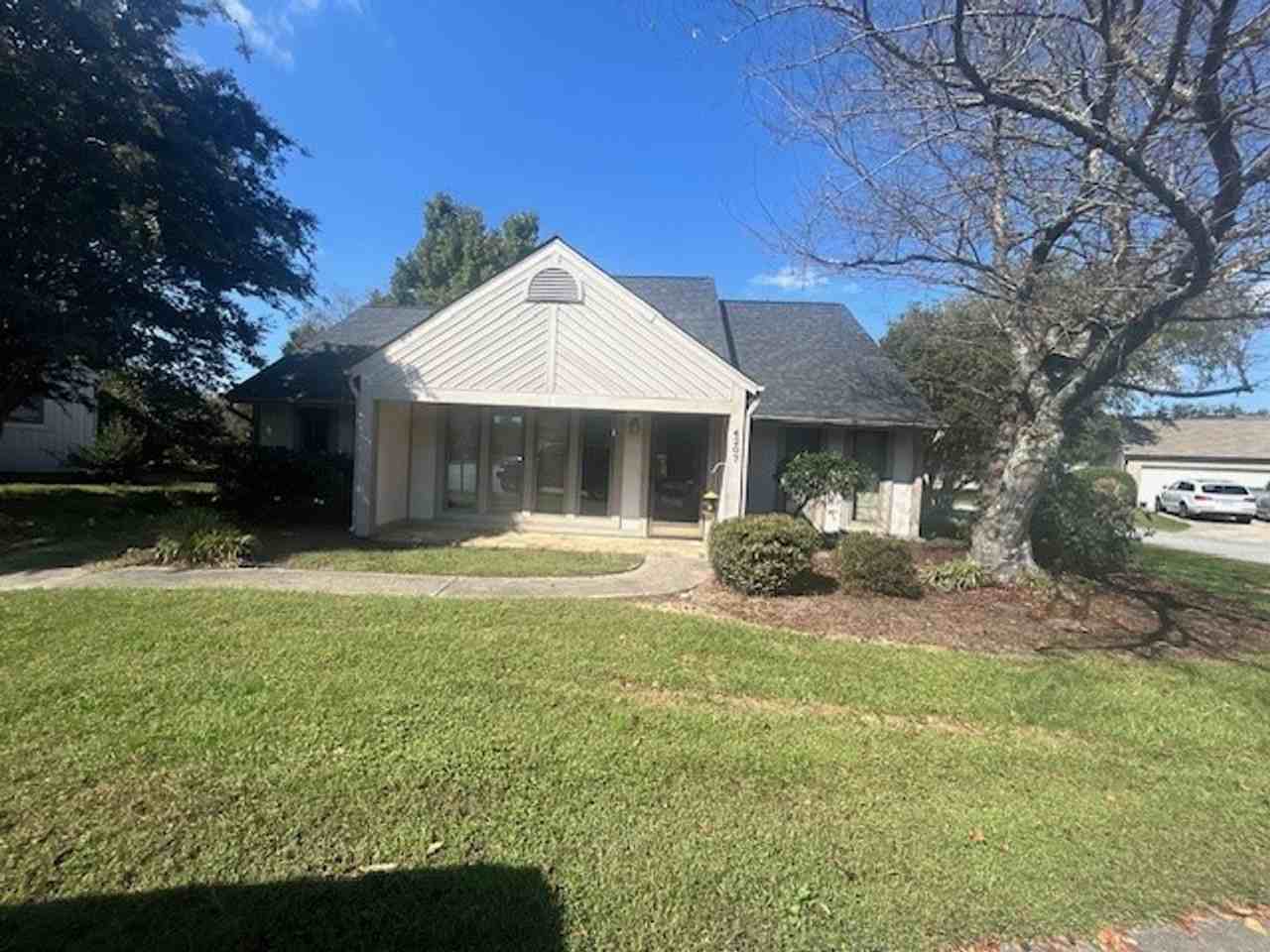 4207 Sunburst Dr - Photo 2 of 9