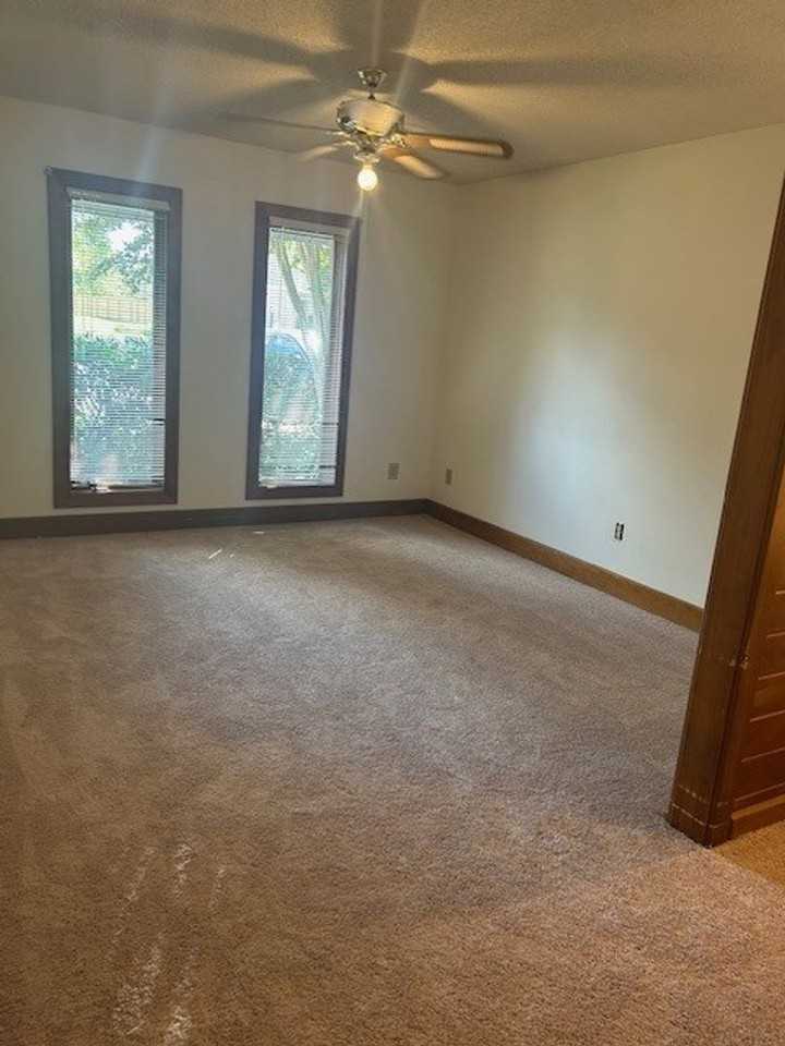 4207 Sunburst Dr - Photo 6 of 9