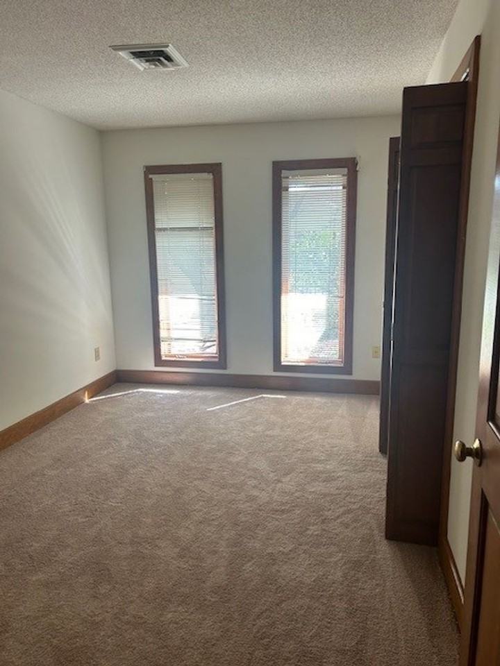 4207 Sunburst Dr - Photo 7 of 9