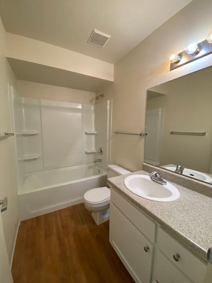 Eastlake Apartments - Photo 6 of 50