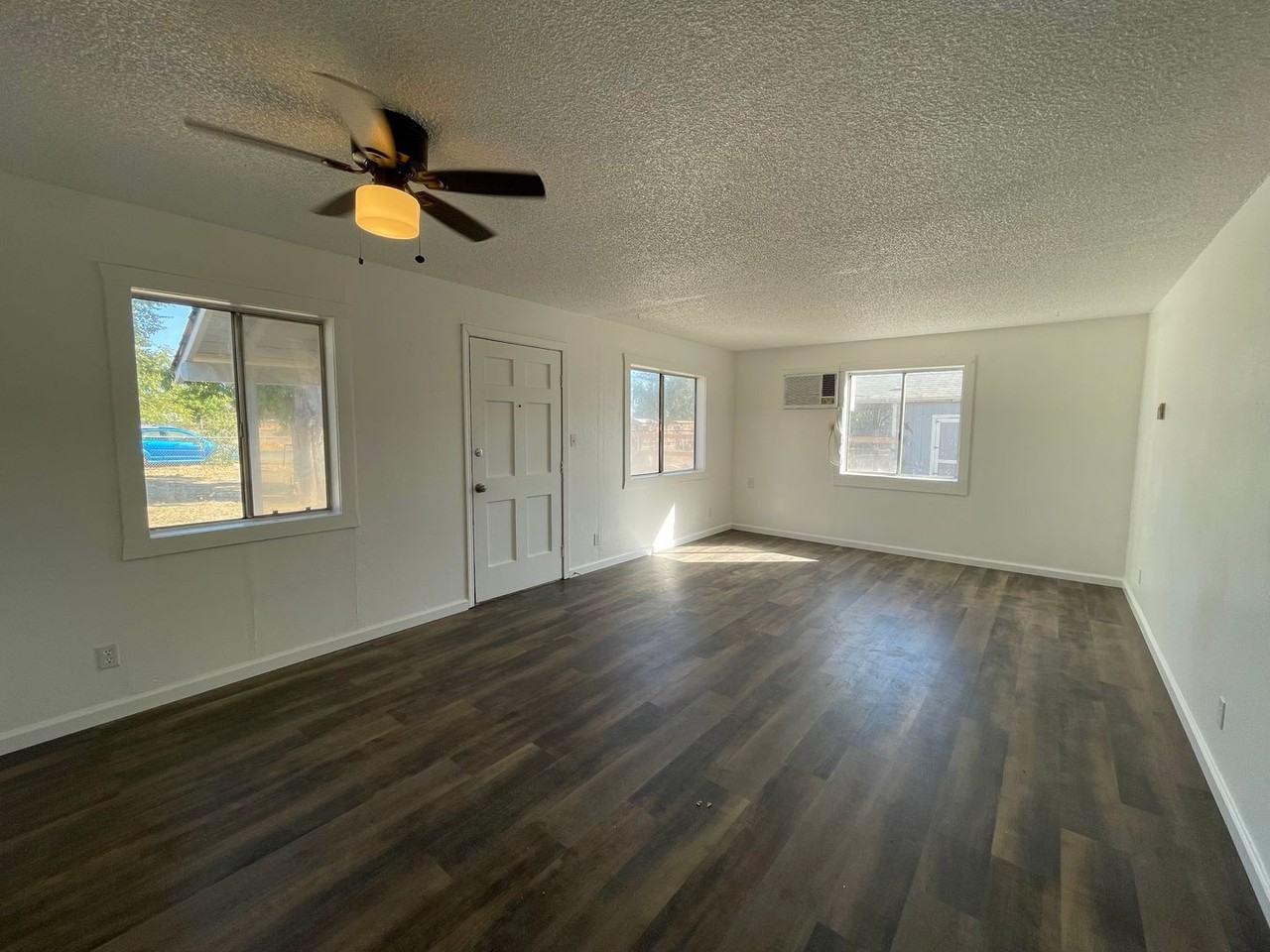 1244 I St - Photo 2 of 13