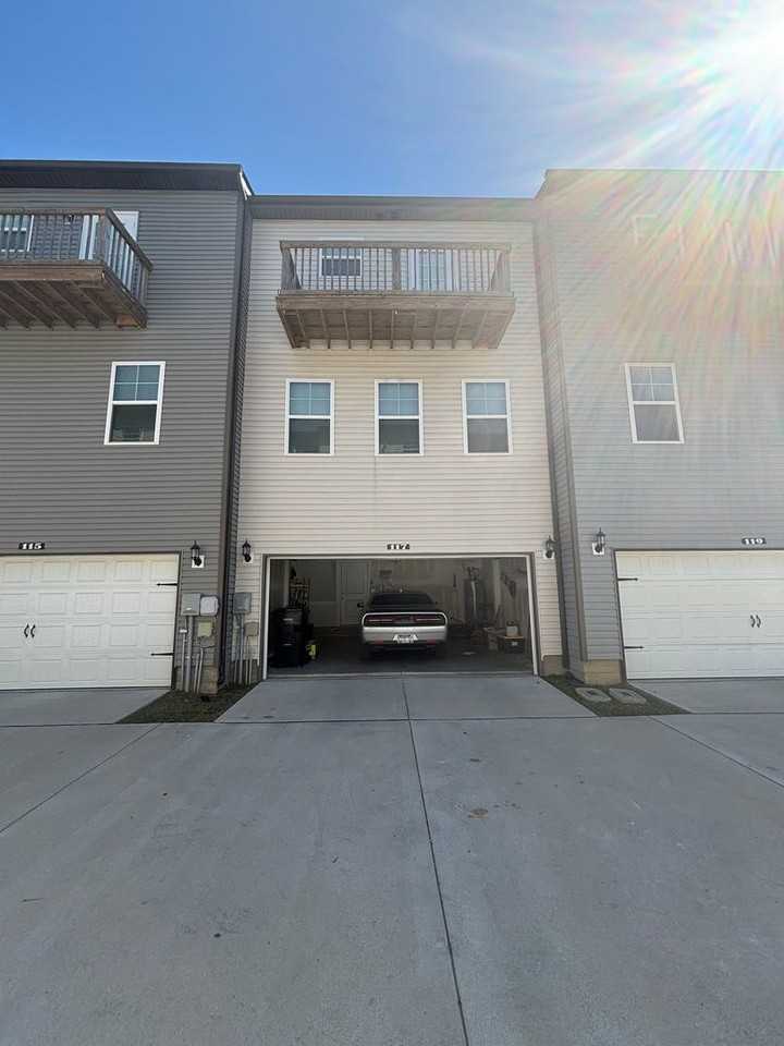 117 Jean Alyne Dotson Dr - Photo 2 of 33