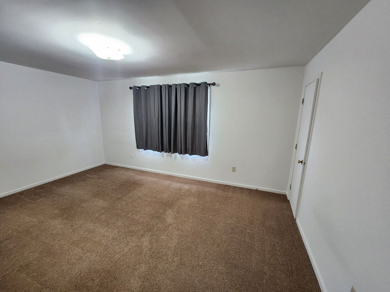 6573 Commons Dr - Photo 3 of 17