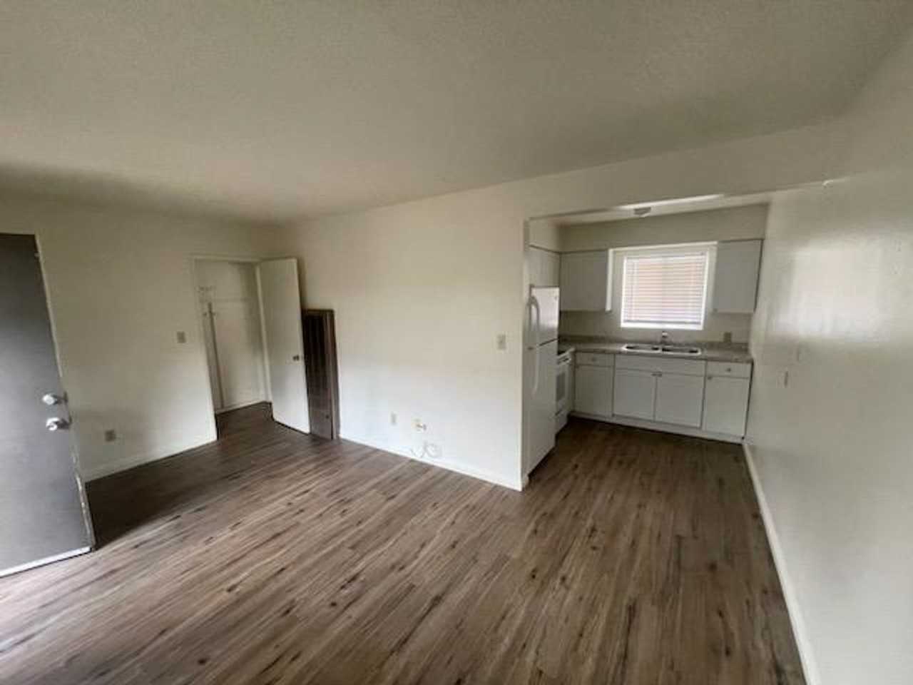 1918 16th Street - Photo 3 of 11