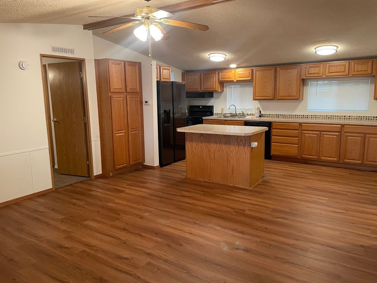 4431 Road 6.5 Ne - Photo 4 of 19