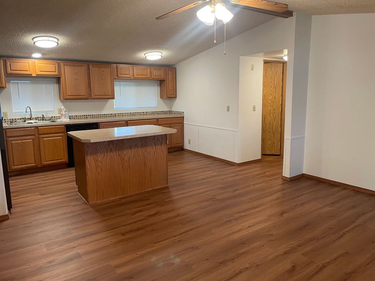 4431 Road 6.5 Ne - Photo 6 of 19