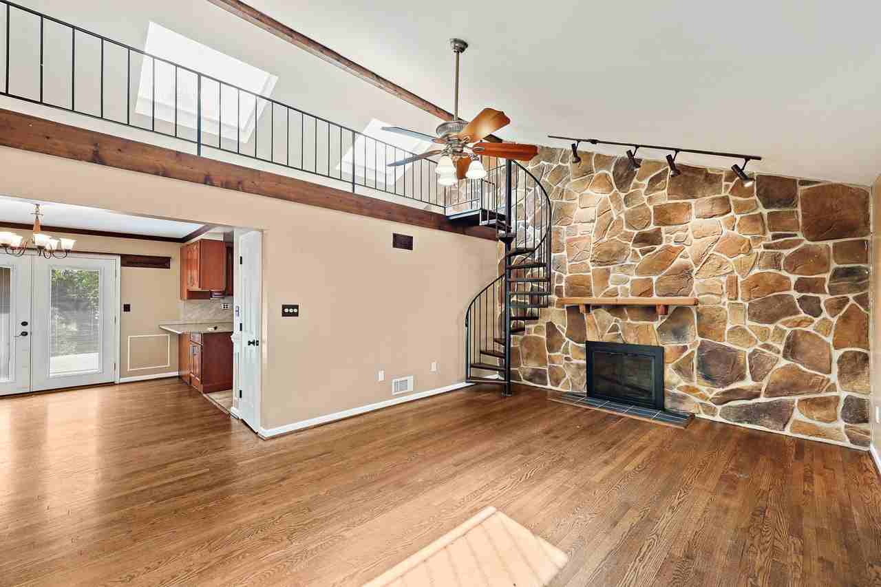 9933 Evergreen Ave - Photo 2 of 21