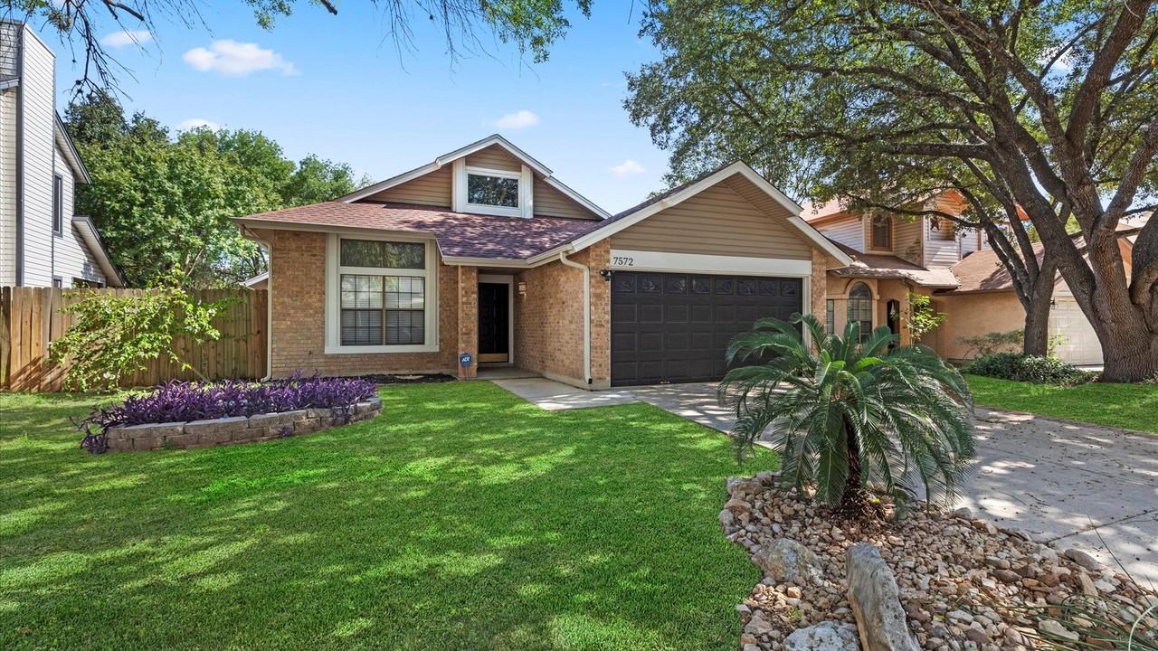 7572 Autumn Park - Photo 2 of 27