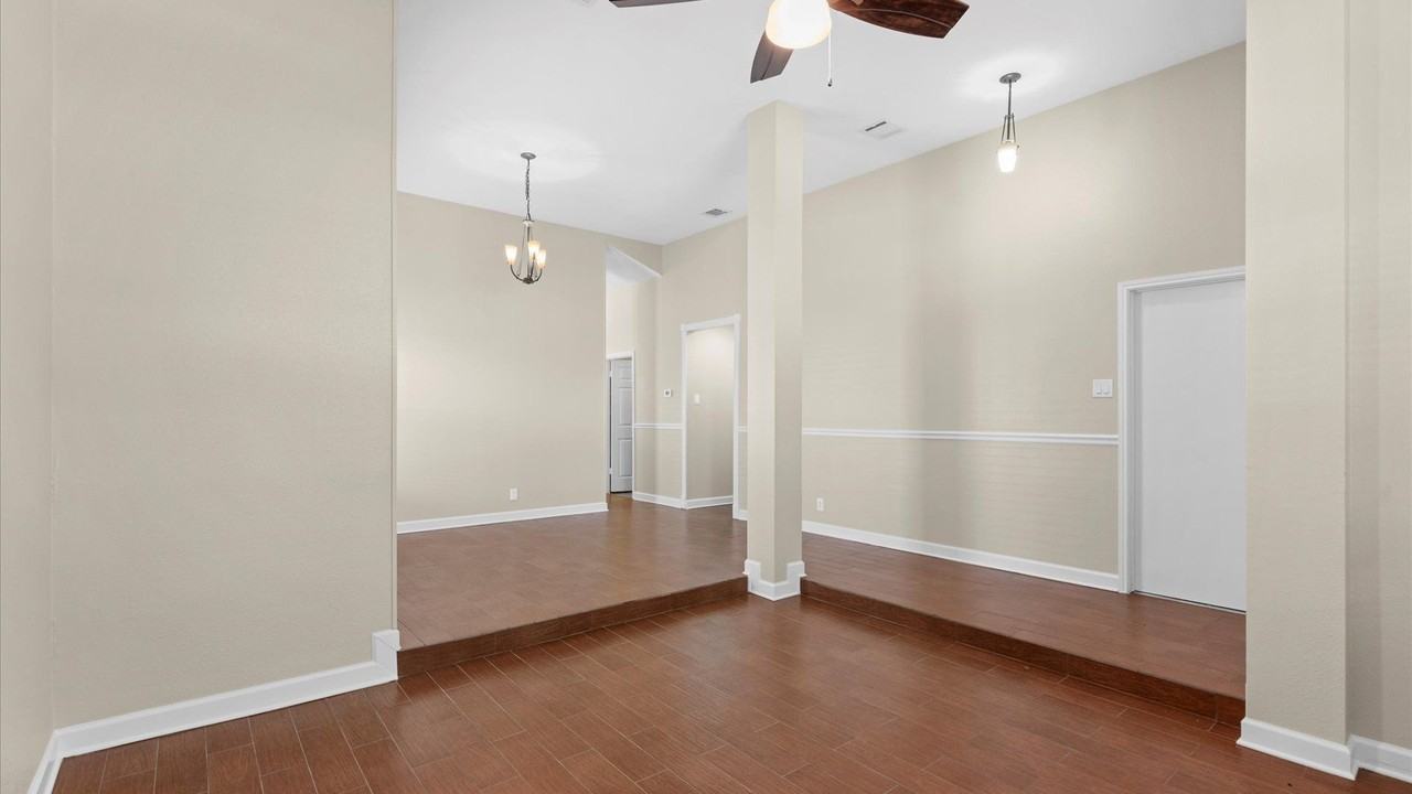 7572 Autumn Park - Photo 6 of 27