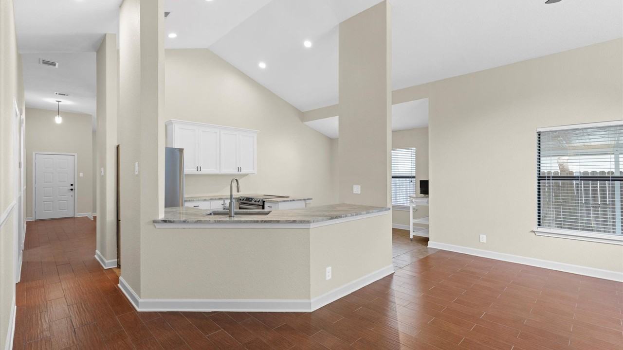 7572 Autumn Park - Photo 7 of 27