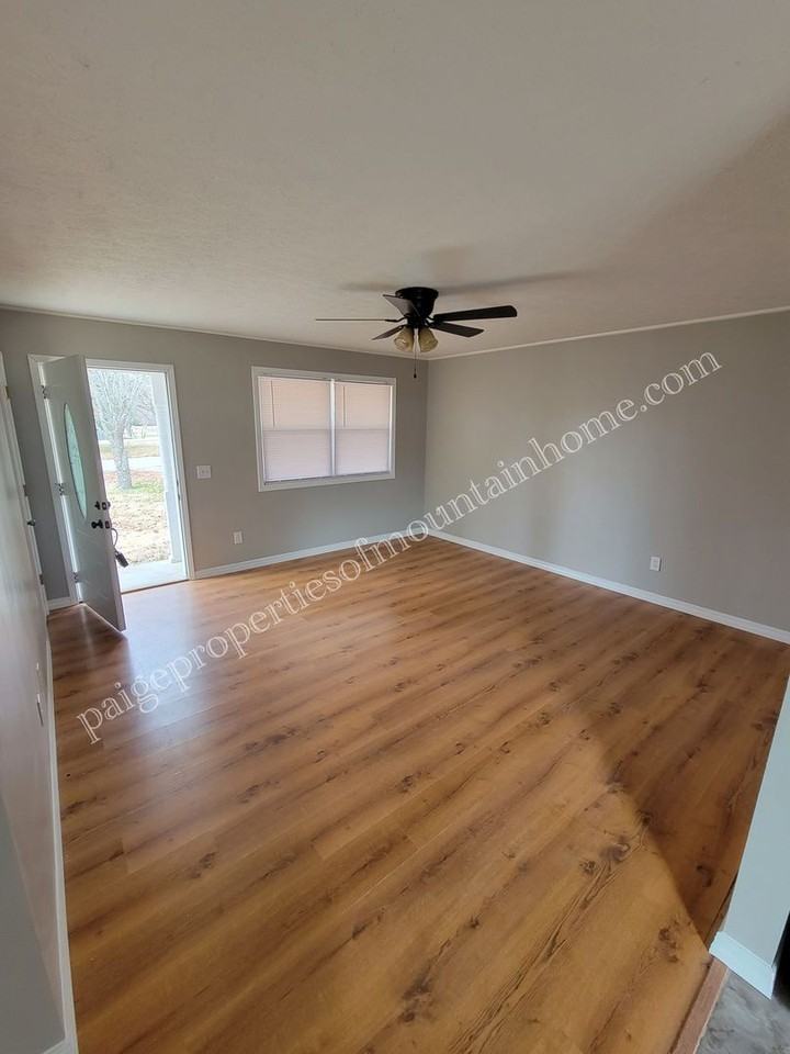 197 Town Park Drive - Photo 5 of 10