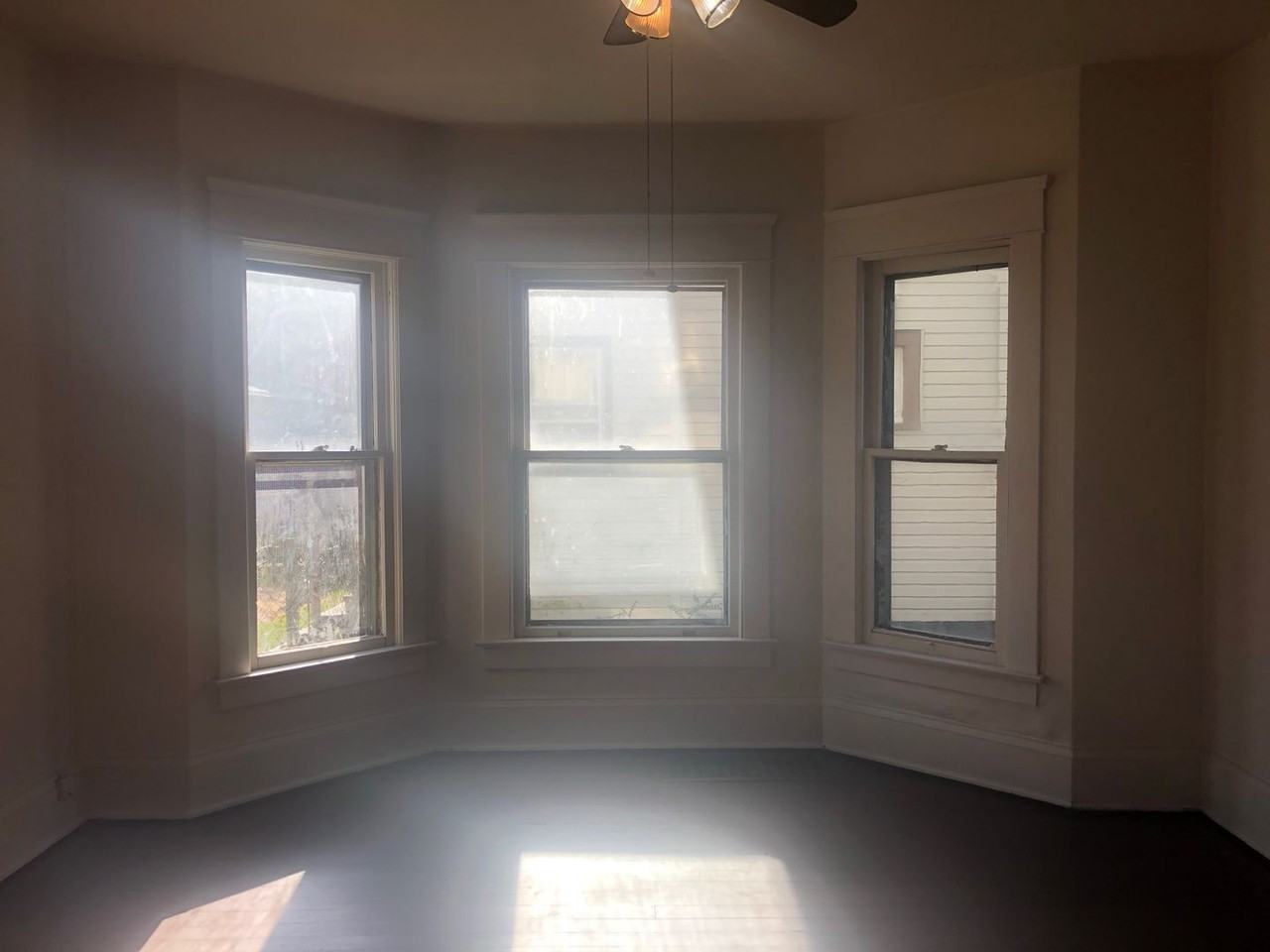 1604 Clark Ave Sw - Photo 3 of 6