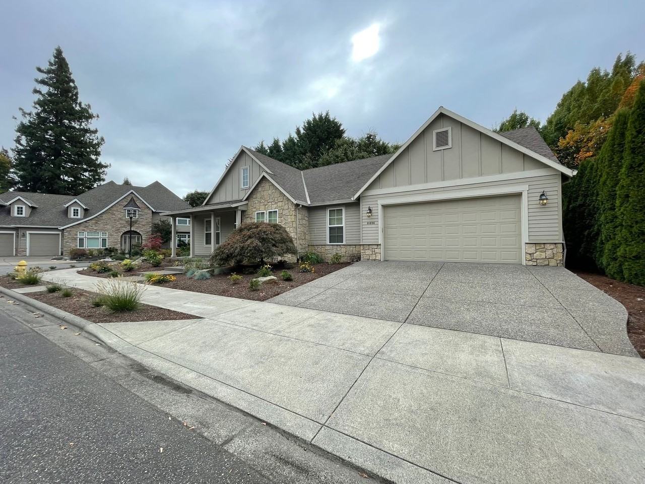 11234 Southwest Maypark Court - Photo 4 of 41