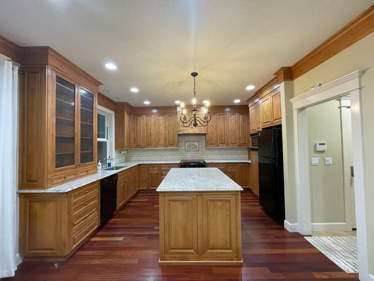 11234 Southwest Maypark Court - Photo 6 of 41