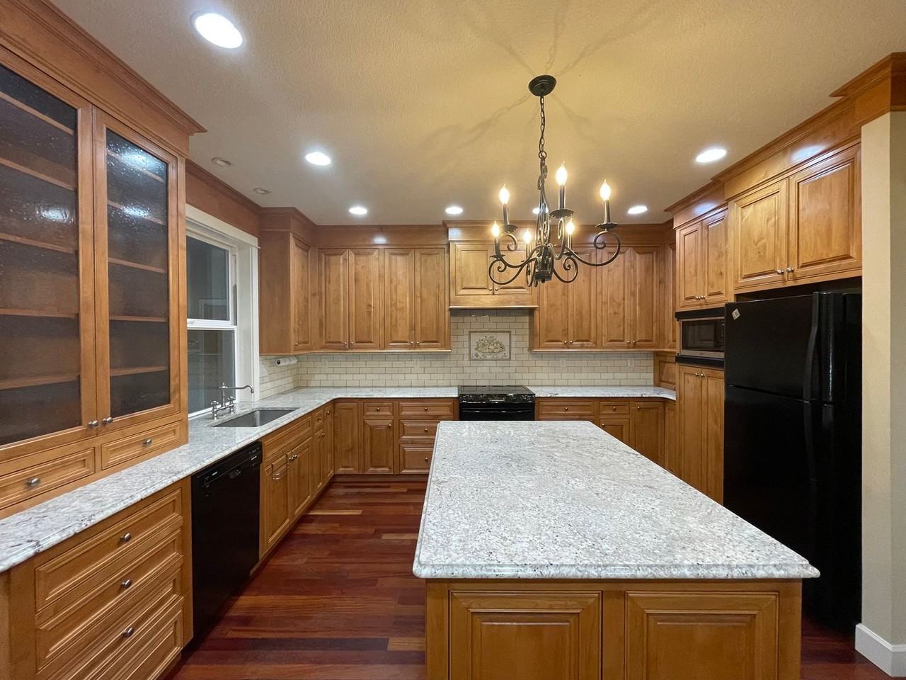 11234 Southwest Maypark Court - Photo 7 of 41