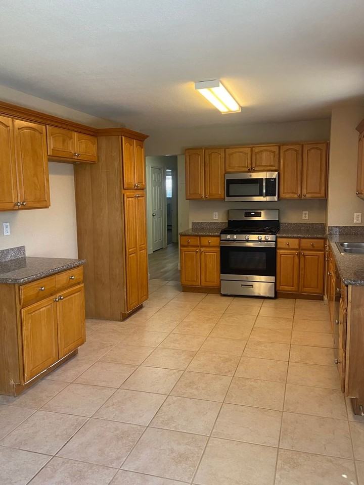 2220 Arliss Way - Photo 3 of 13