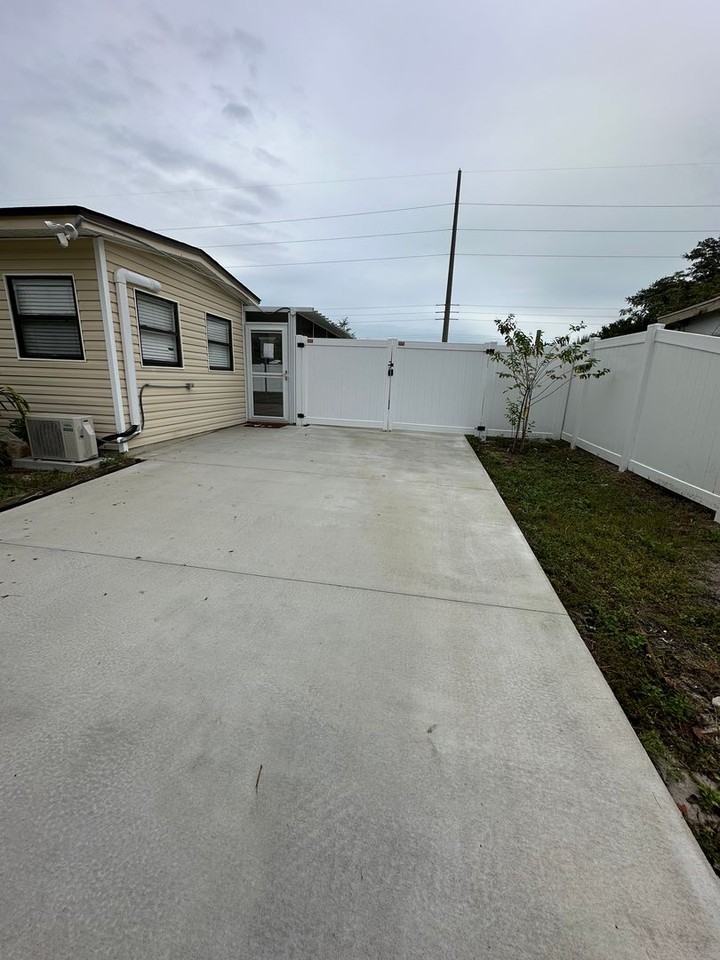 2337 Greenwood St - Photo 7 of 34